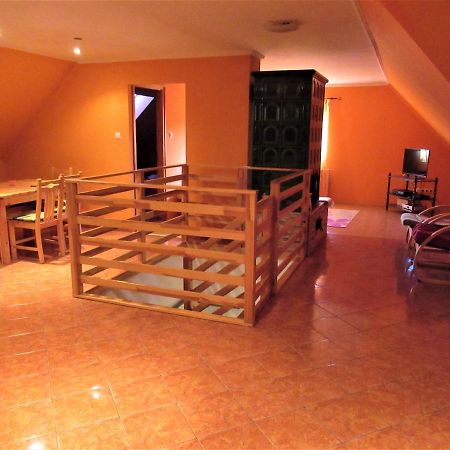 Menyhart Apartman Gyenesdiason 6 Fo Reszere Экстерьер фото
